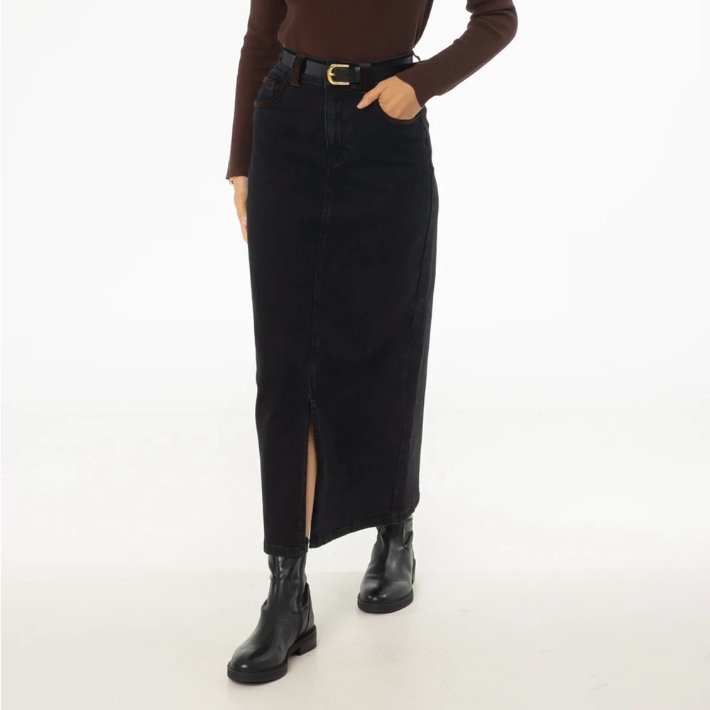 NWT Dress Blank Black Denim Skirt